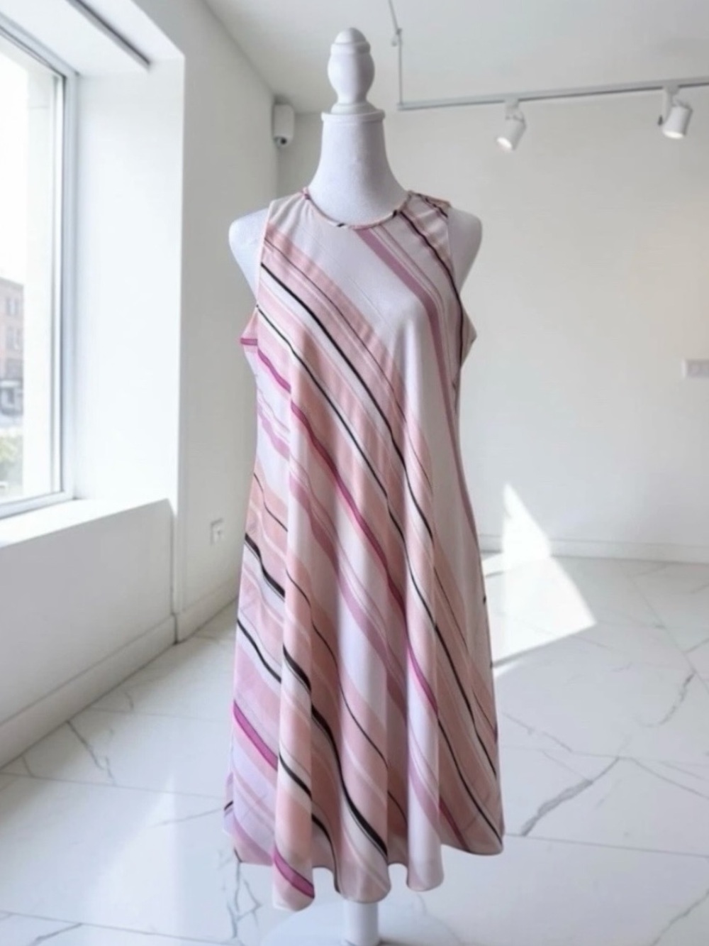Calvin Klein Sleeveless A-Line Swing knee lenght Dress Pink Stripe Size 8